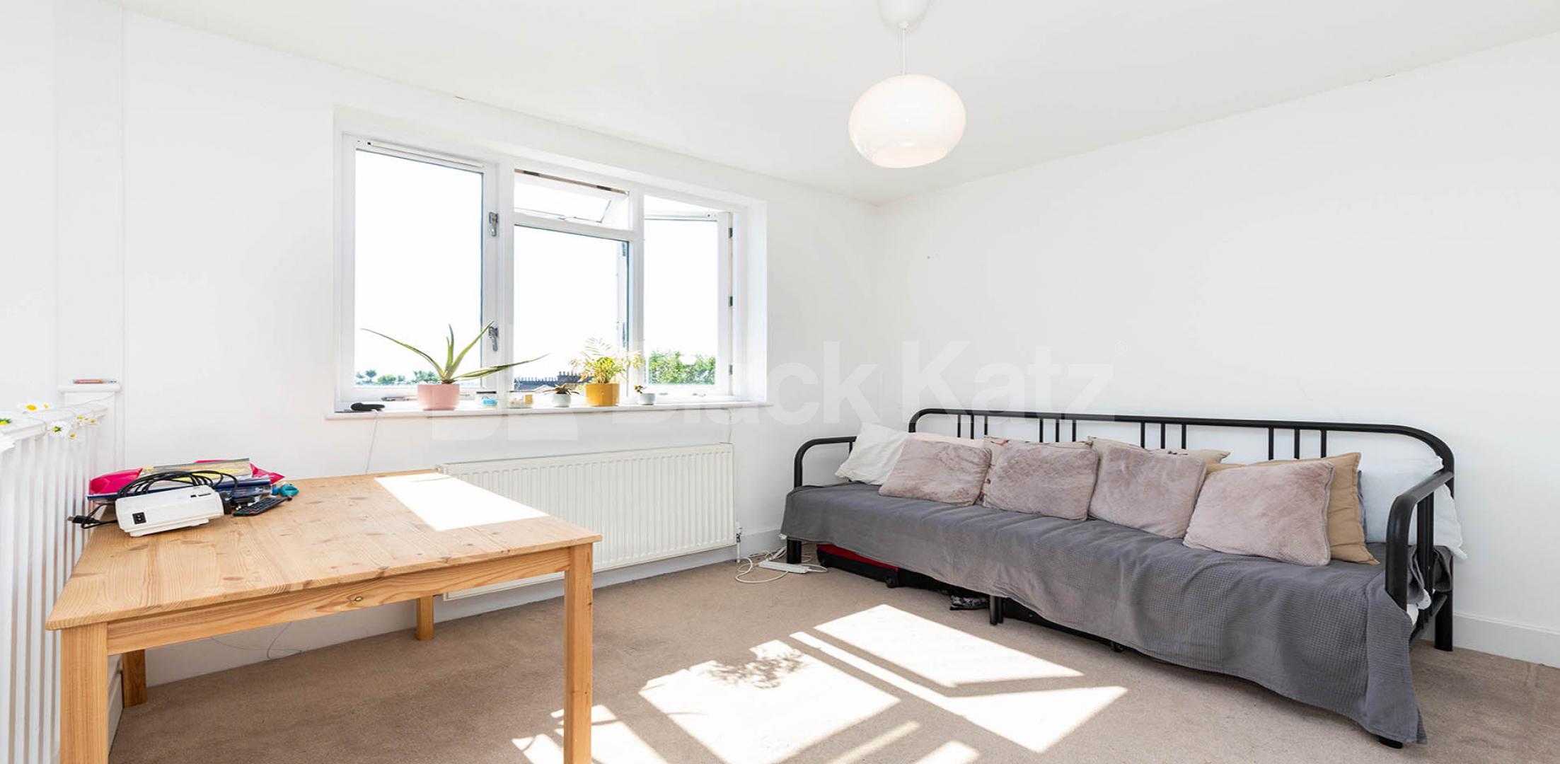 			2 Bedroom, 1 bath, 1 reception Apartment			 York Way, CAMDEN BORDERS 